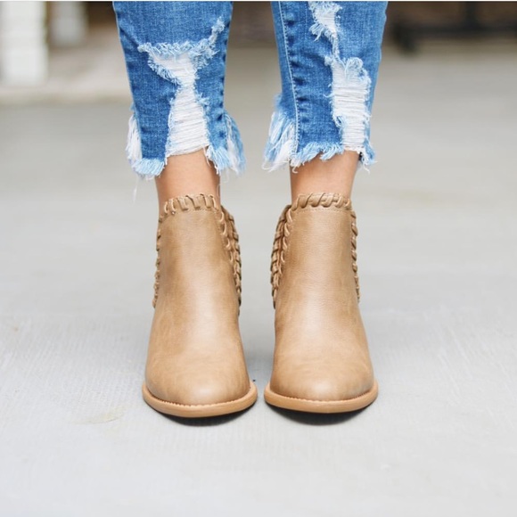 Tobin booties - Picture 2 of 6